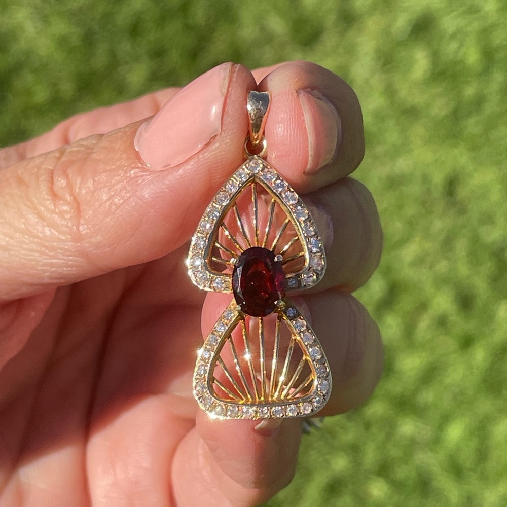 14k Gold Diamond & Garnet Pendant
